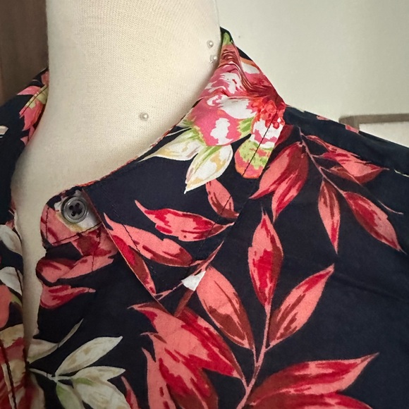 Talbot’s tropical island 🏝️ print, button up, adjustable sleeves, size 3x - Picture 3 of 10